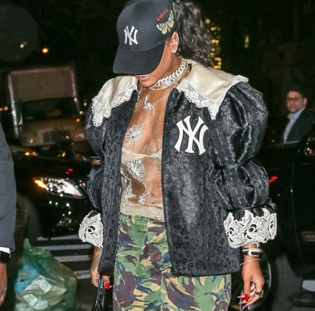xiaomaluxe - Rihanna is rocking this #gucci Yankee cap! 😎