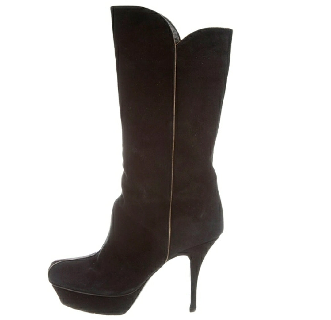 Yves Saint Laurent Midcalf Suede Boots